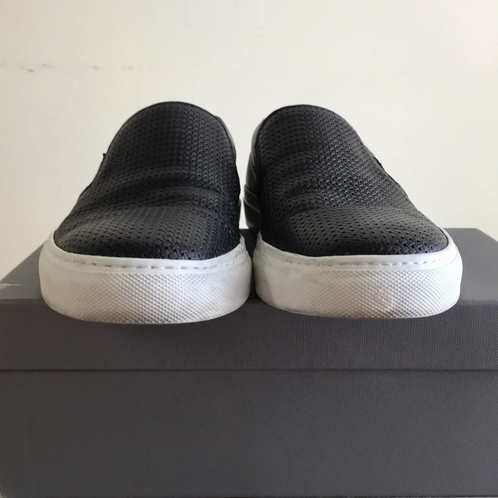 Aquatalia Sz 11 slip on sneakers woven black leather Weatherproof Made in Italy - Picture 3 of 10